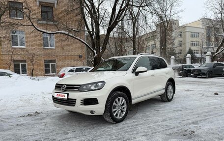 Volkswagen Touareg III, 2011 год, 2 400 000 рублей, 2 фотография