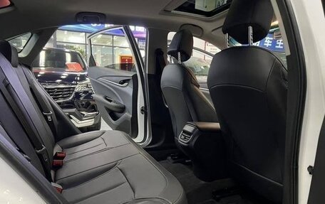 Buick Excelle III, 2022 год, 1 250 000 рублей, 7 фотография