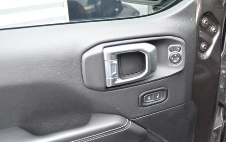 Jeep Wrangler, 2021 год, 4 725 000 рублей, 24 фотография