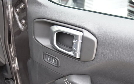 Jeep Wrangler, 2021 год, 4 725 000 рублей, 30 фотография