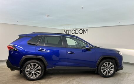 Toyota RAV4, 2021 год, 3 690 000 рублей, 6 фотография