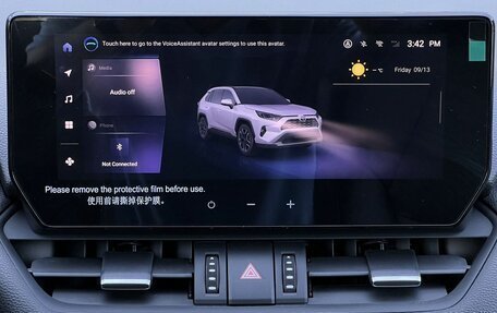 Toyota RAV4, 2025 год, 4 090 000 рублей, 17 фотография