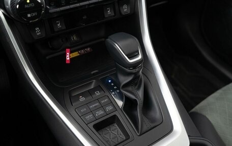 Toyota RAV4, 2025 год, 4 490 000 рублей, 27 фотография