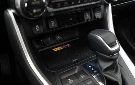 Toyota RAV4, 2025 год, 4 490 000 рублей, 33 фотография