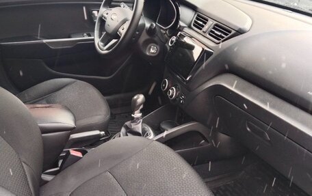 KIA Rio III рестайлинг, 2013 год, 1 200 000 рублей, 13 фотография