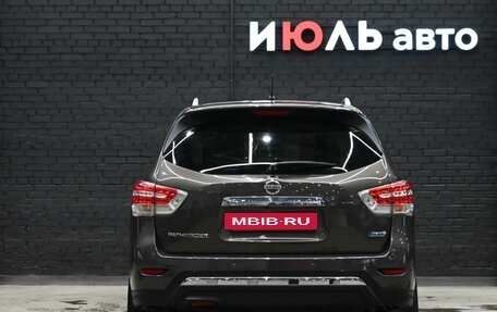 Nissan Pathfinder, 2014 год, 1 950 000 рублей, 5 фотография