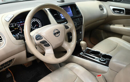 Nissan Pathfinder, 2014 год, 1 950 000 рублей, 20 фотография