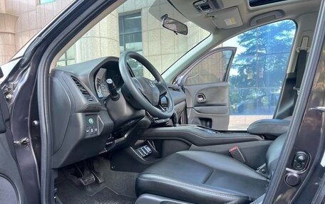 Honda Vezel, 2022 год, 1 390 000 рублей, 8 фотография