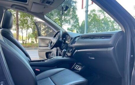 Honda Vezel, 2022 год, 1 390 000 рублей, 11 фотография