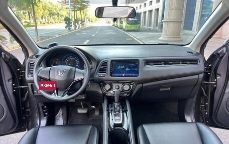 Honda Vezel, 2022 год, 1 390 000 рублей, 7 фотография