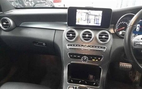 Mercedes-Benz C-Класс, 2019 год, 1 850 000 рублей, 6 фотография