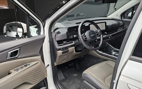 KIA Carnival, 2025 год, 5 900 000 рублей, 5 фотография