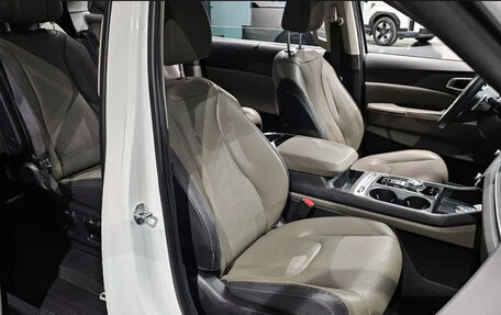 KIA Carnival, 2025 год, 5 900 000 рублей, 6 фотография