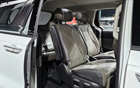 KIA Carnival, 2025 год, 5 900 000 рублей, 19 фотография