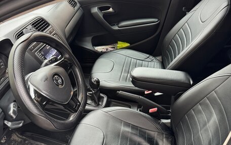 Volkswagen Polo VI (EU Market), 2015 год, 1 050 000 рублей, 8 фотография