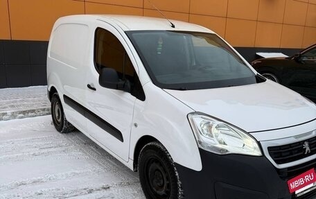 Peugeot Partner II рестайлинг 2, 2017 год, 1 150 000 рублей, 6 фотография