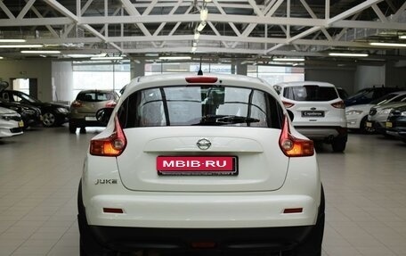 Nissan Juke II, 2012 год, 900 000 рублей, 6 фотография