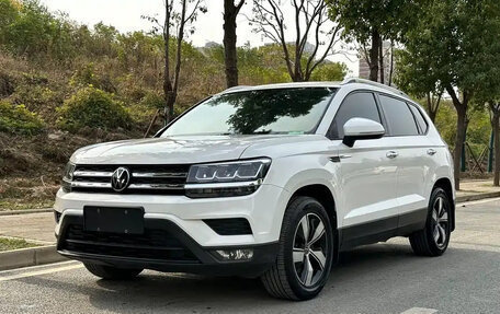 Volkswagen Tharu, 2022 год, 1 400 000 рублей, 2 фотография