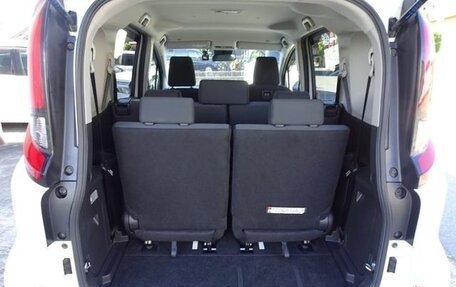 Toyota Sienta, 2022 год, 1 370 000 рублей, 16 фотография