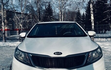 KIA Rio III рестайлинг, 2013 год, 990 000 рублей, 1 фотография