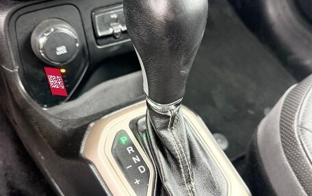 Jeep Renegade I рестайлинг, 2015 год, 1 900 000 рублей, 16 фотография