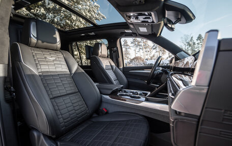 Cadillac Escalade V, 2024 год, 19 000 000 рублей, 12 фотография