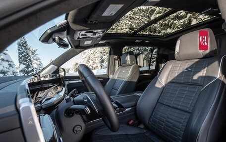 Cadillac Escalade V, 2024 год, 19 000 000 рублей, 11 фотография