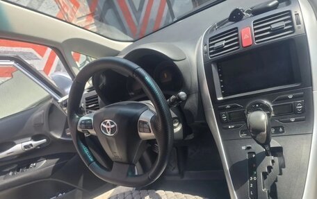 Toyota Auris II, 2011 год, 750 000 рублей, 10 фотография