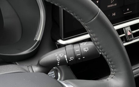 Toyota Highlander, 2025 год, 5 390 000 рублей, 14 фотография