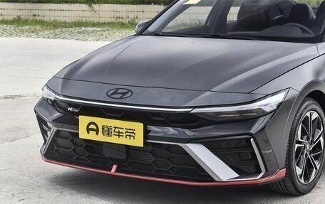 Hyundai Elantra, 2023 год, 2 289 000 рублей, 10 фотография