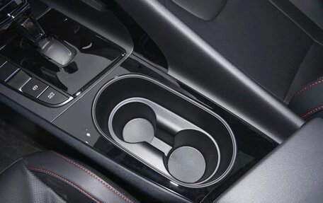 Hyundai Elantra, 2023 год, 2 289 000 рублей, 19 фотография