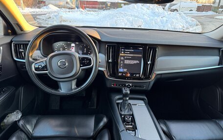 Volvo V90 Cross Country I рестайлинг, 2018 год, 3 090 000 рублей, 9 фотография