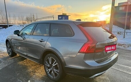 Volvo V90 Cross Country I рестайлинг, 2018 год, 3 090 000 рублей, 5 фотография