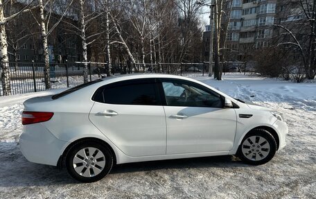 KIA Rio III рестайлинг, 2013 год, 990 000 рублей, 10 фотография