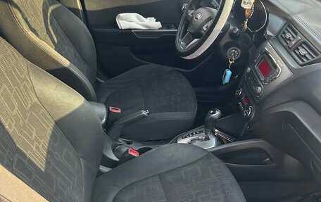 KIA Rio III рестайлинг, 2013 год, 990 000 рублей, 14 фотография