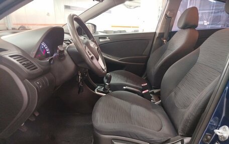 Hyundai Solaris II рестайлинг, 2016 год, 1 000 000 рублей, 10 фотография