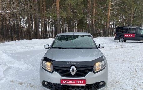 Renault Sandero II рестайлинг, 2015 год, 750 000 рублей, 1 фотография