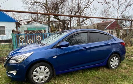 Hyundai Solaris II рестайлинг, 2015 год, 650 000 рублей, 2 фотография