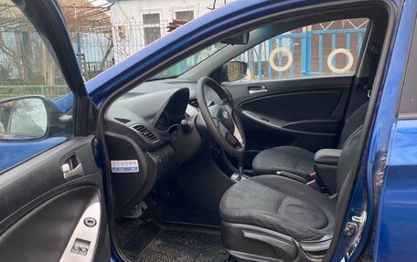 Hyundai Solaris II рестайлинг, 2015 год, 650 000 рублей, 9 фотография