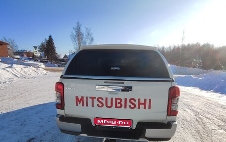 Mitsubishi L200 IV рестайлинг, 2022 год, 3 240 000 рублей, 4 фотография