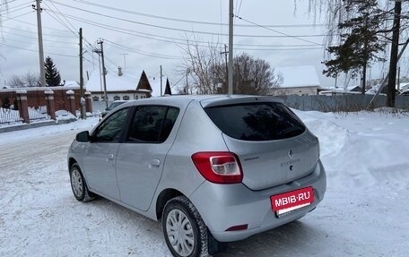Renault Sandero II рестайлинг, 2015 год, 750 000 рублей, 3 фотография
