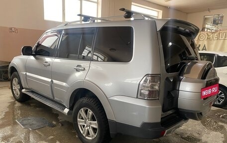 Mitsubishi Pajero IV, 2008 год, 1 550 000 рублей, 11 фотография