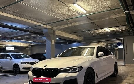 BMW 5 серия, 2021 год, 6 200 000 рублей, 13 фотография