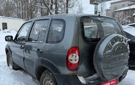Chevrolet Niva I рестайлинг, 2011 год, 390 000 рублей, 3 фотография