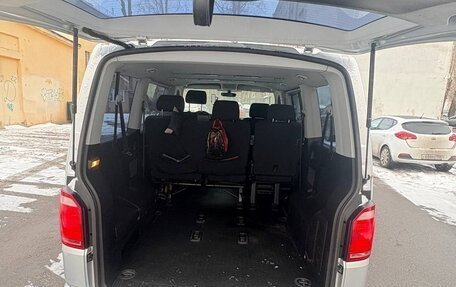 Volkswagen Caravelle T6 рестайлинг, 2016 год, 2 800 000 рублей, 9 фотография