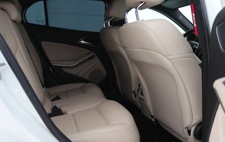 Mercedes-Benz GLA, 2014 год, 1 999 000 рублей, 11 фотография