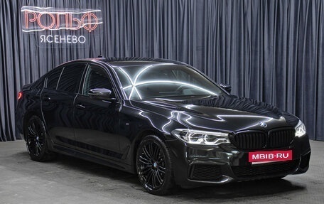 BMW 5 серия, 2018 год, 4 998 000 рублей, 3 фотография
