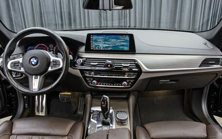 BMW 5 серия, 2018 год, 4 998 000 рублей, 14 фотография