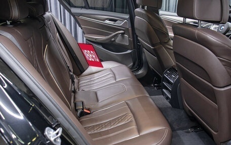 BMW 5 серия, 2018 год, 4 998 000 рублей, 12 фотография