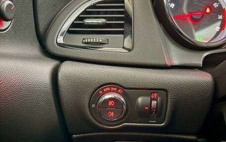 Opel Astra J, 2014 год, 900 000 рублей, 15 фотография